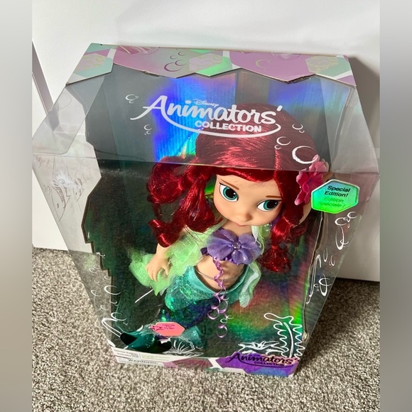 Disney Animators Collection Special Edition 15” Ariel light up doll - Picture 3 of 8
